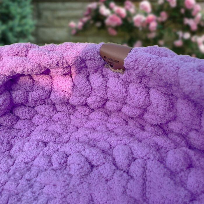 Catnap Cozy Hand-Knit Bed - Image 2